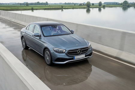 Mercedes E 300 e Charging cable