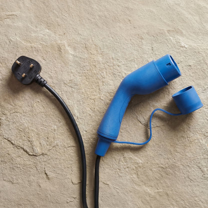 Typ 2 - Typ G | Einstellbar 8A - 16A | 2,8kW | Ladekabel 